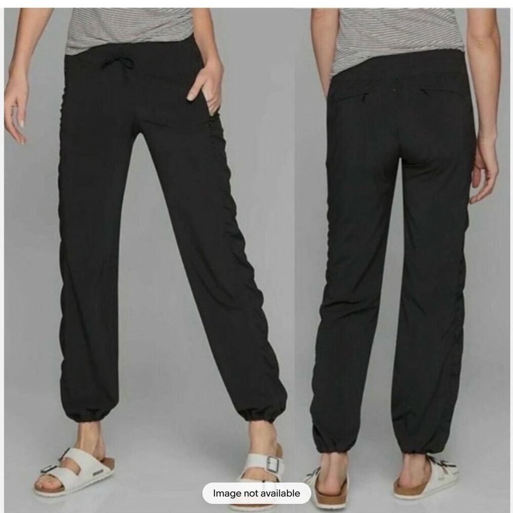 Athleta La Viva Ruched Legs Jogger